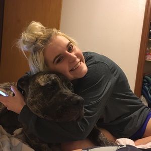 Meet your Posher, Kayla